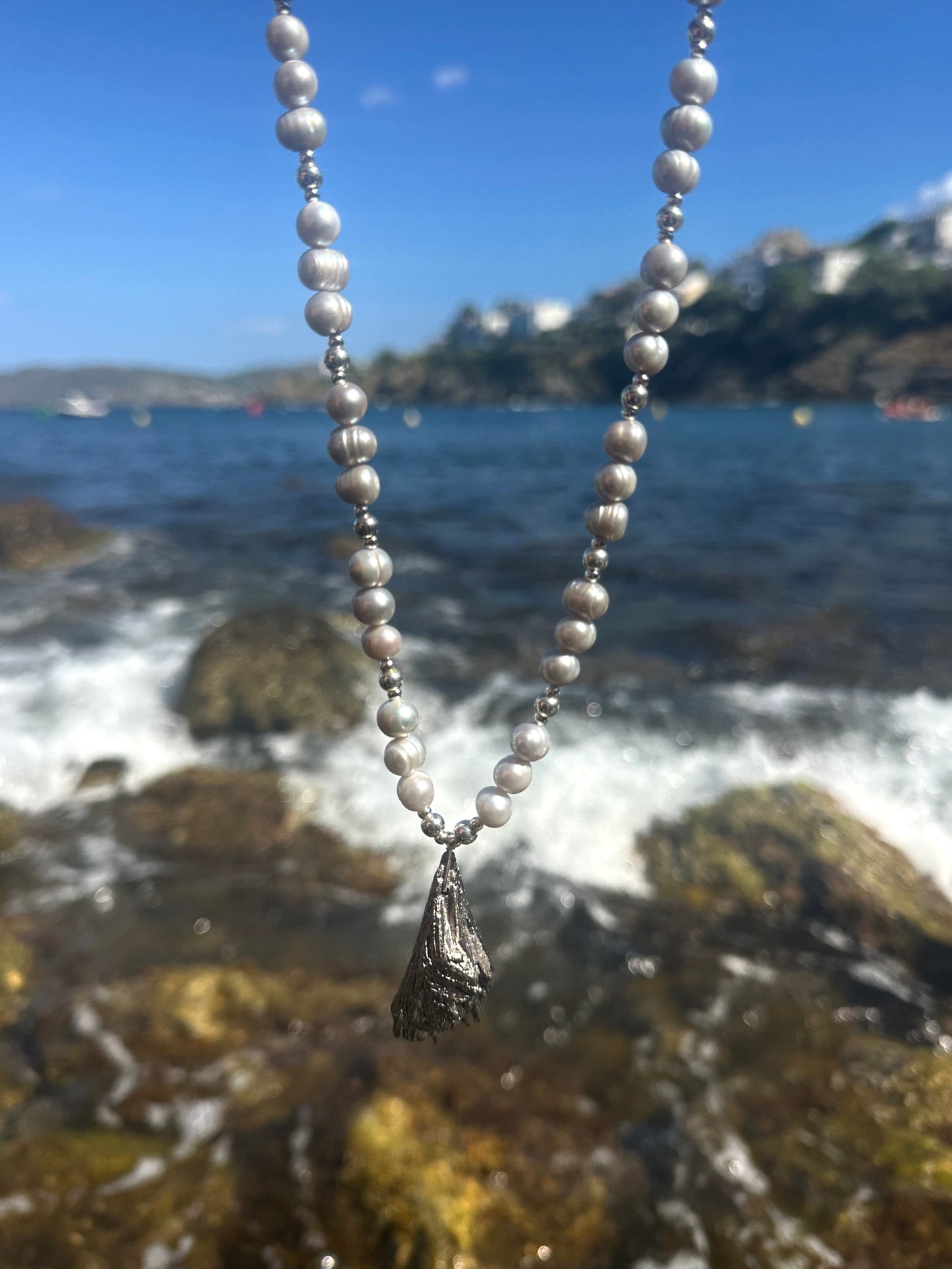 SILVER NECKLACE
