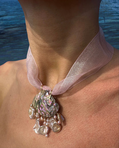 CALLA NECKLACE