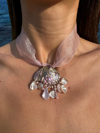 CALLA NECKLACE