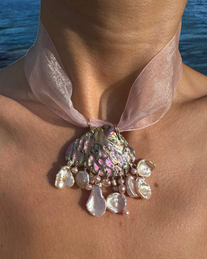 CALLA NECKLACE