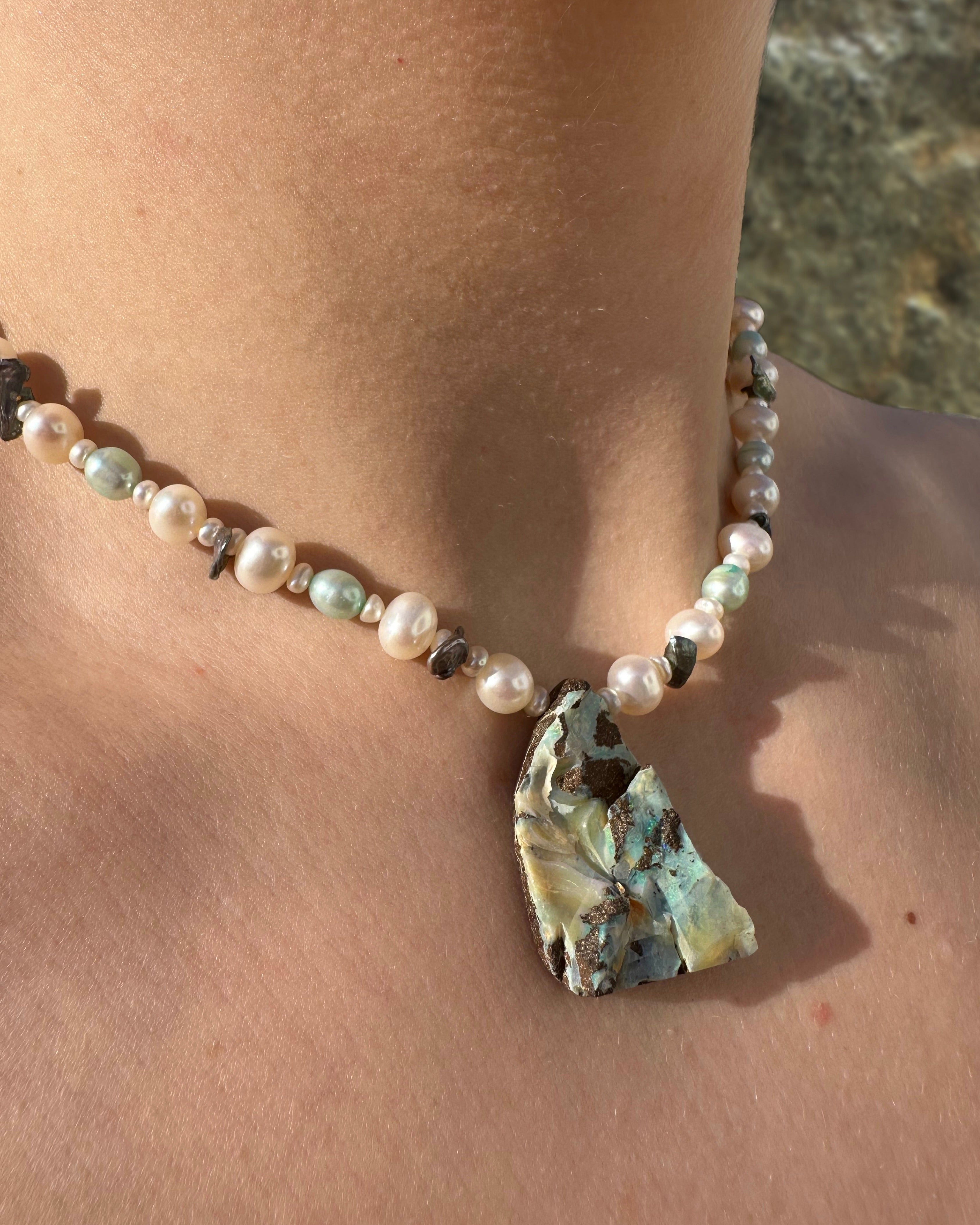 JULI NECKLACE