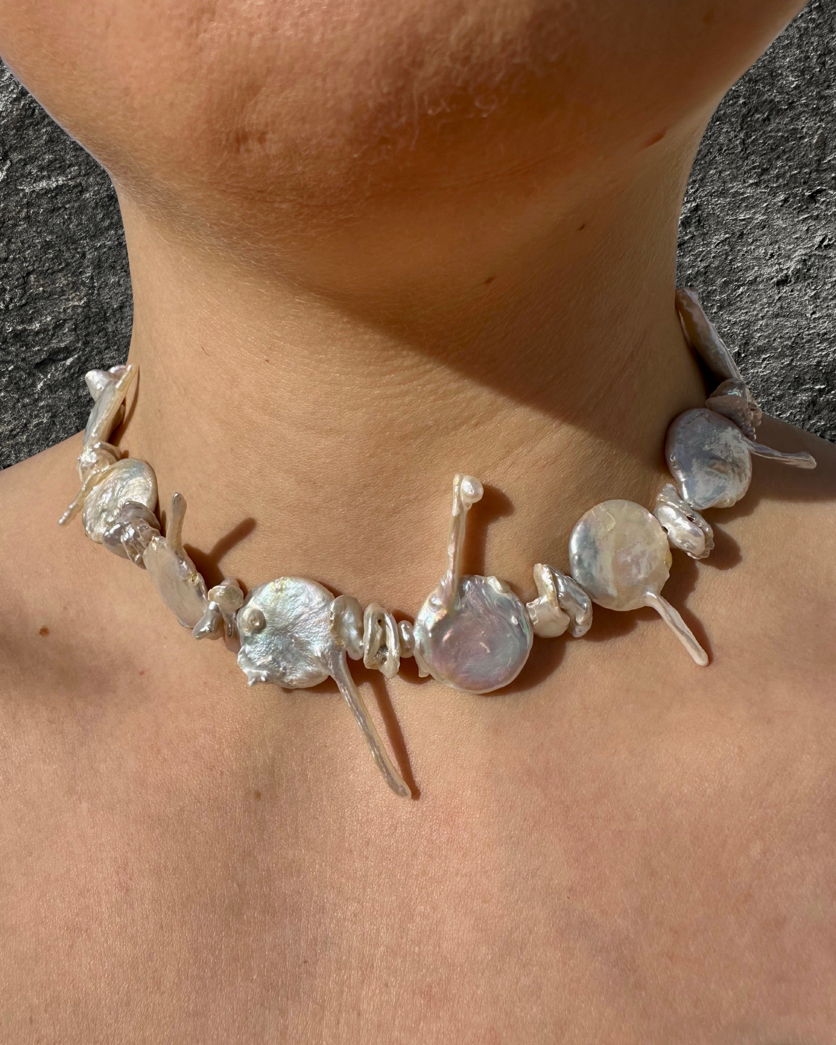 LINEA NECKLACE
