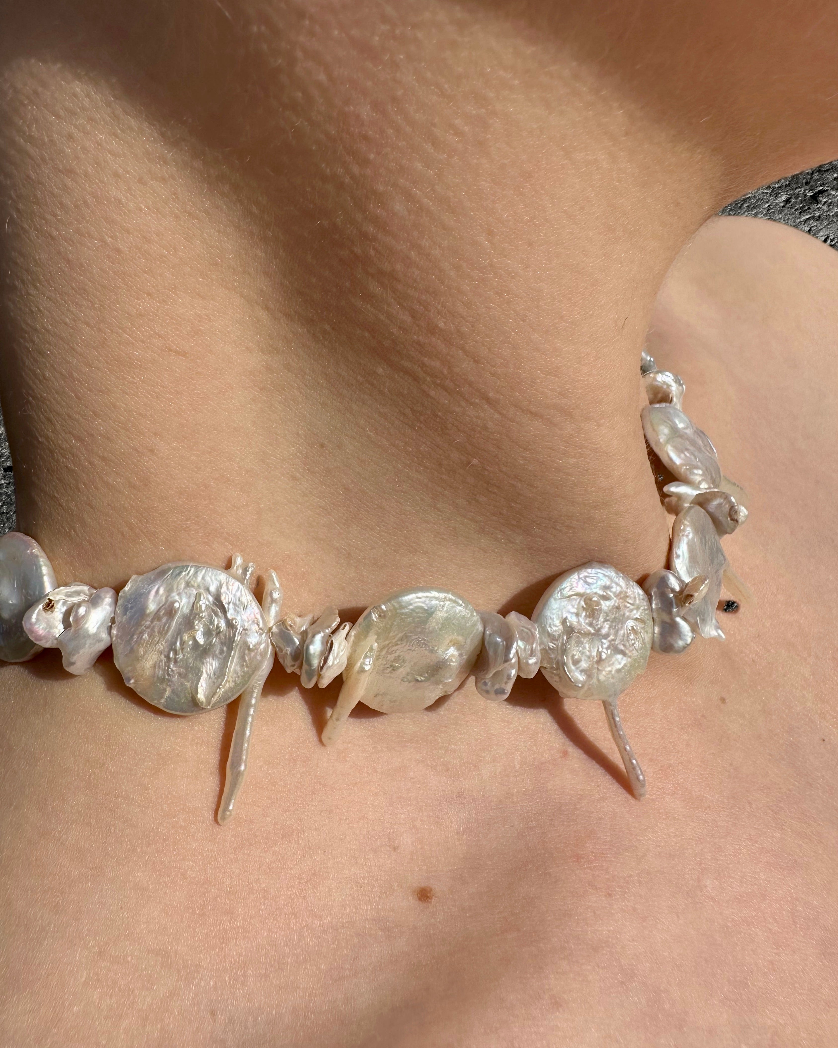 LINEA NECKLACE