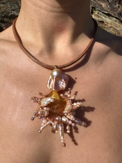 APRICOSA NECKLACE