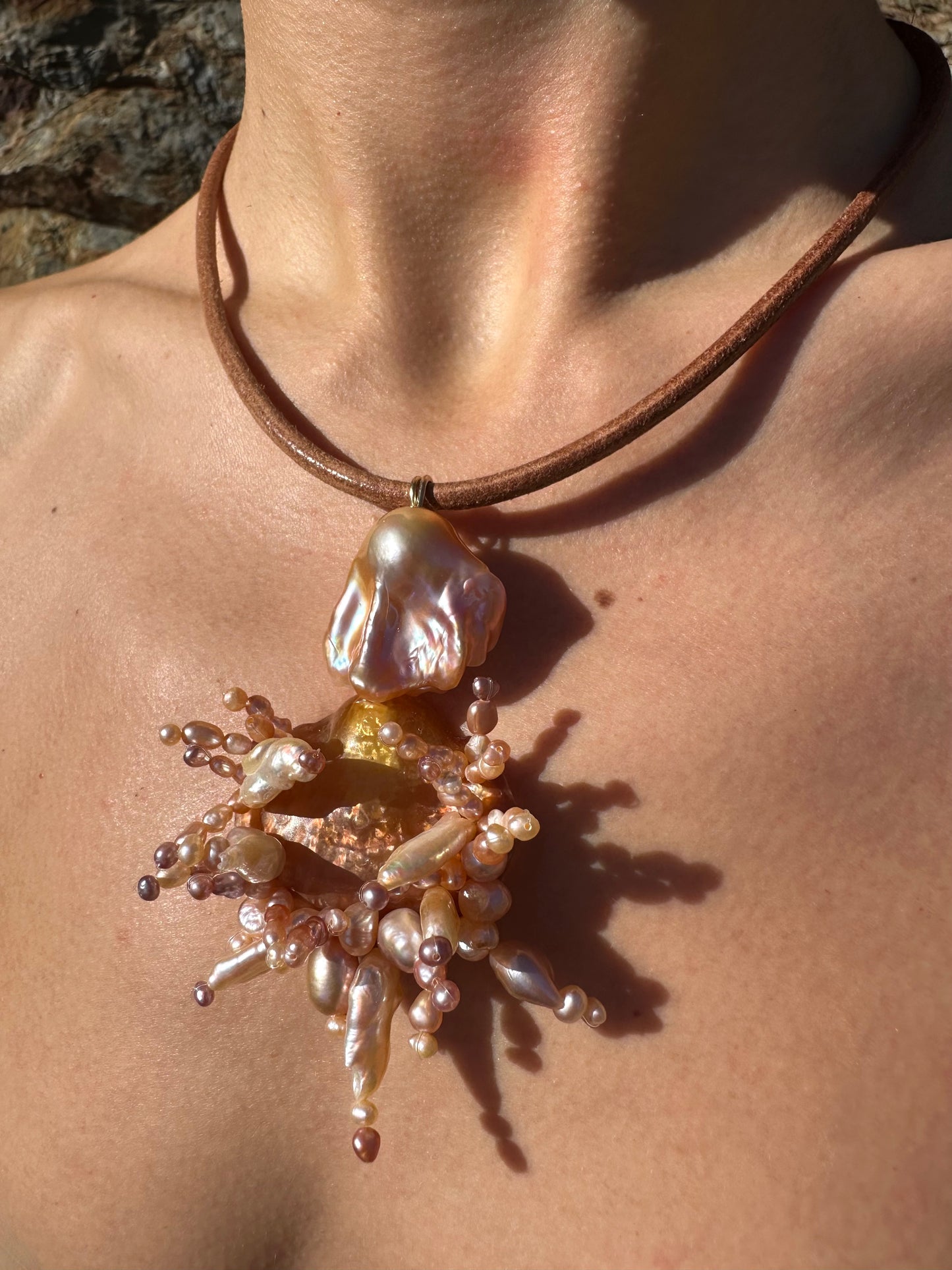 APRICOSA NECKLACE