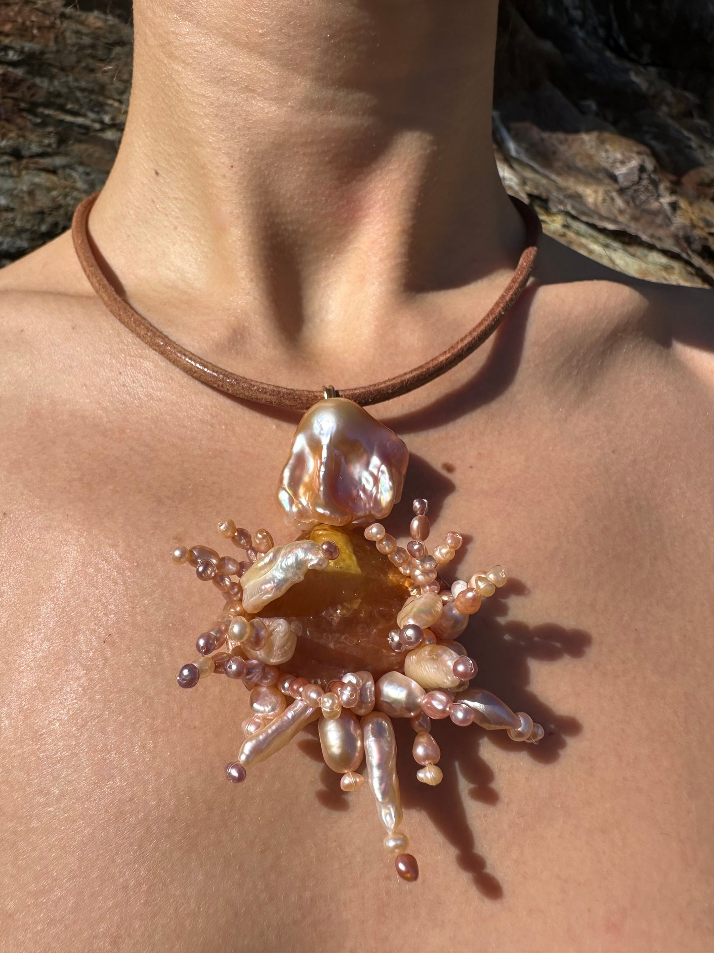 APRICOSA NECKLACE