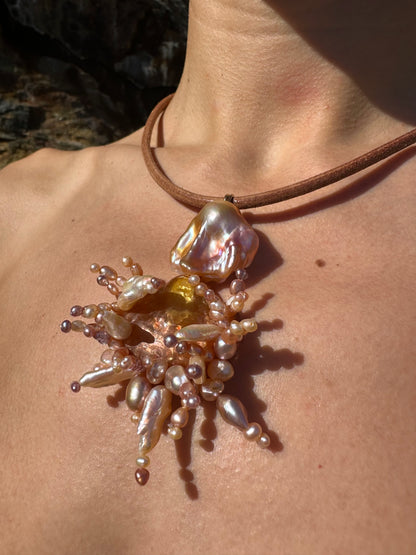 APRICOSA NECKLACE