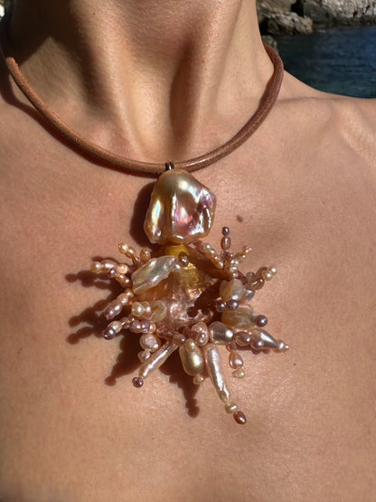 APRICOSA NECKLACE