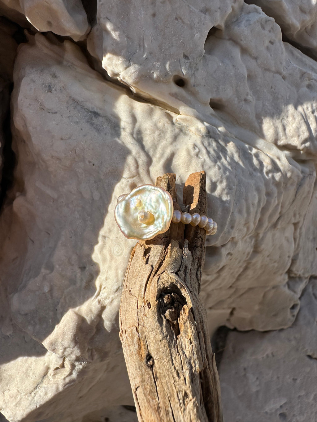 LUREL RING