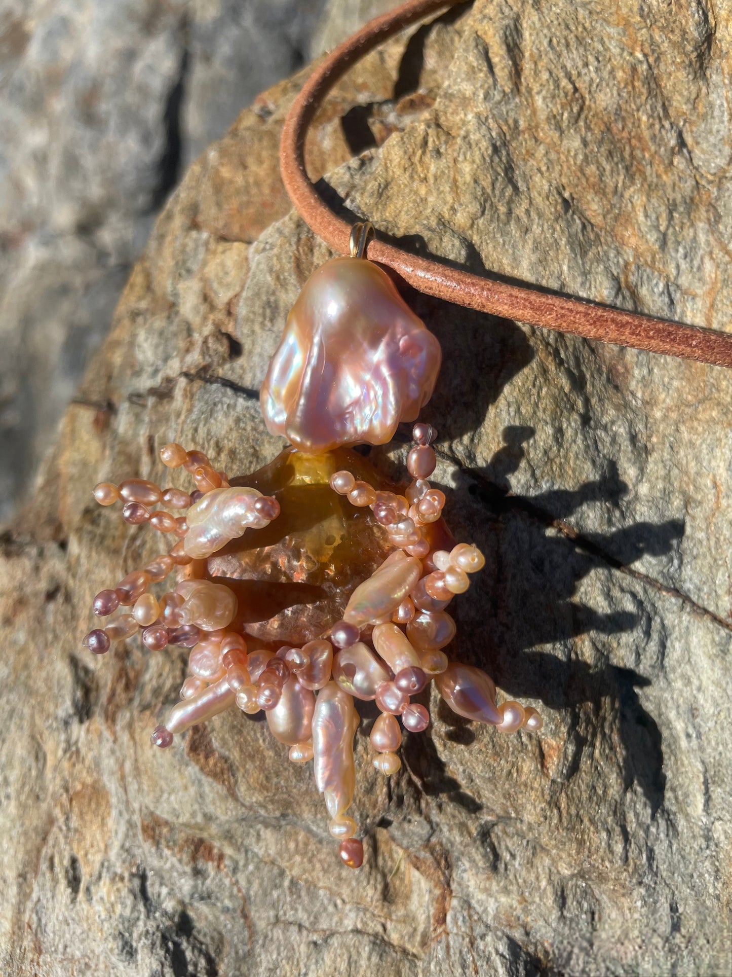 APRICOSA NECKLACE