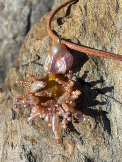 APRICOSA NECKLACE