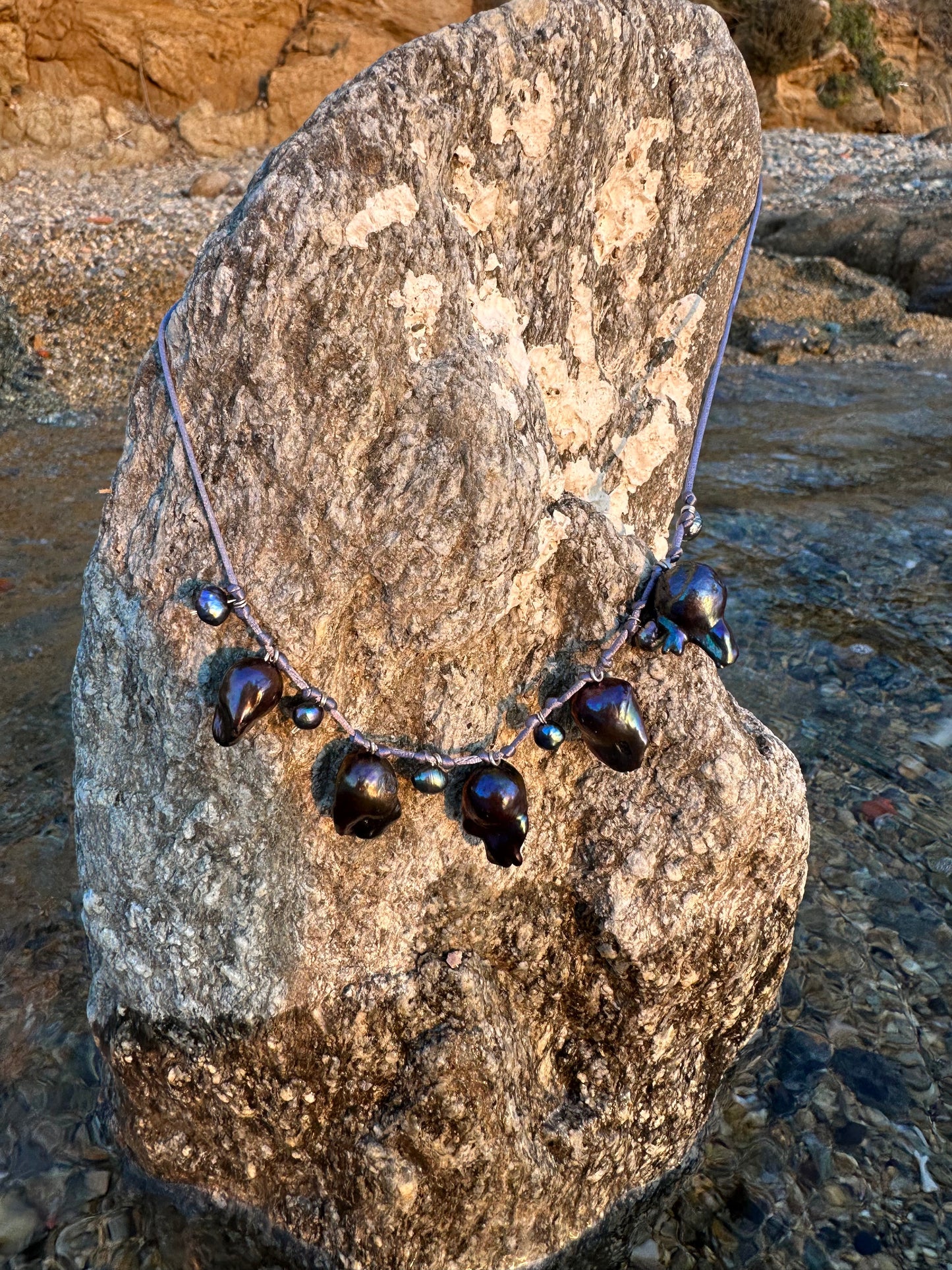 TOM NECKLACE