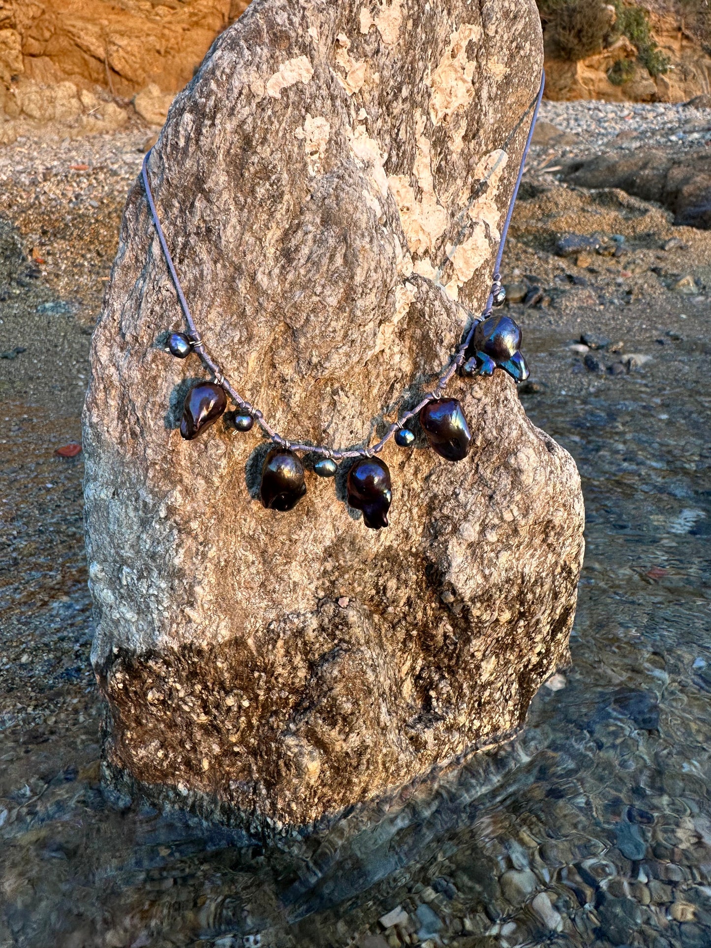 TOM NECKLACE