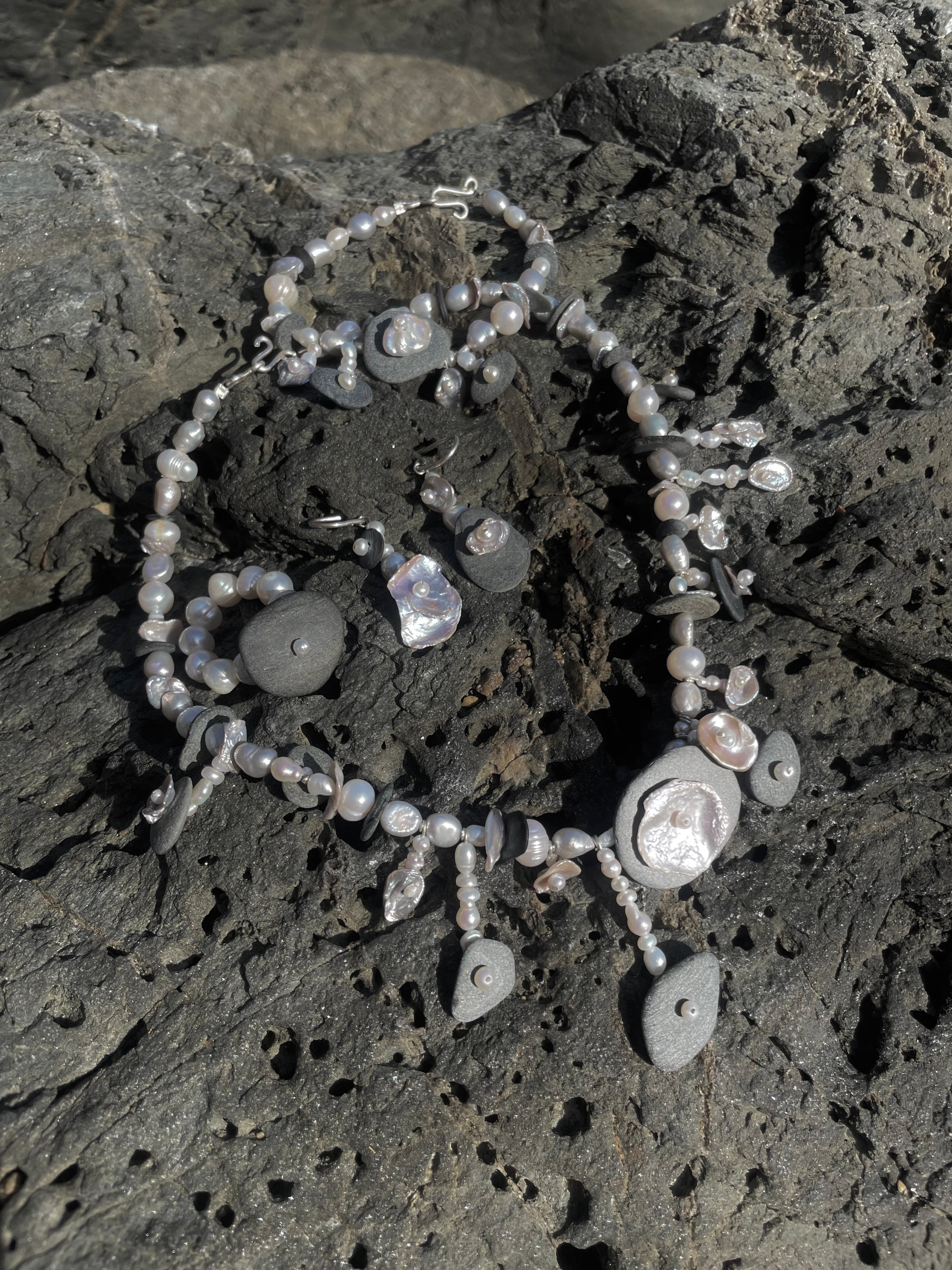 NERIO NECKLACE