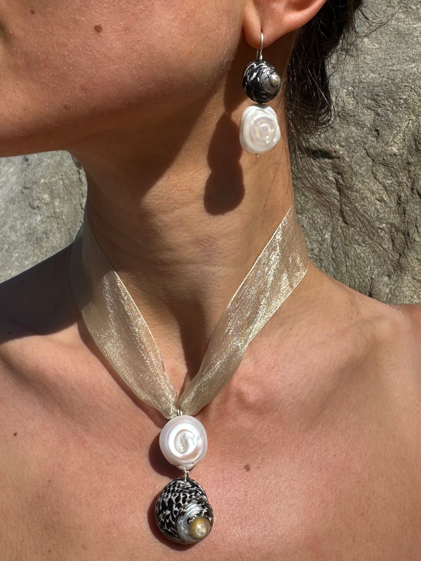 SNEGLE NECKLACE