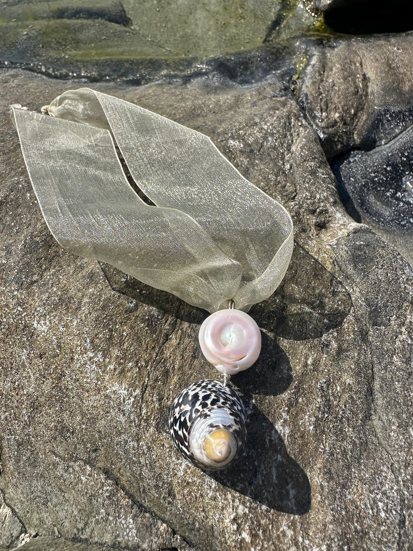SNEGLE NECKLACE