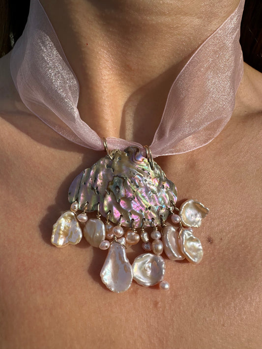 CALLA NECKLACE