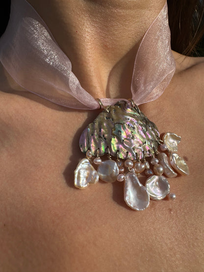 CALLA NECKLACE