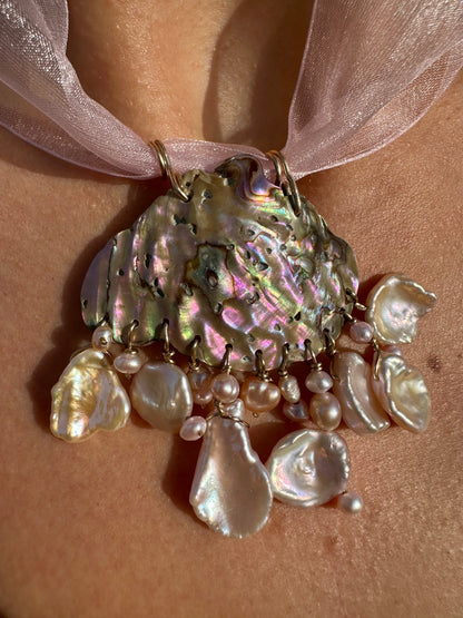 CALLA NECKLACE