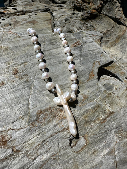 CRUZ NECKLACE