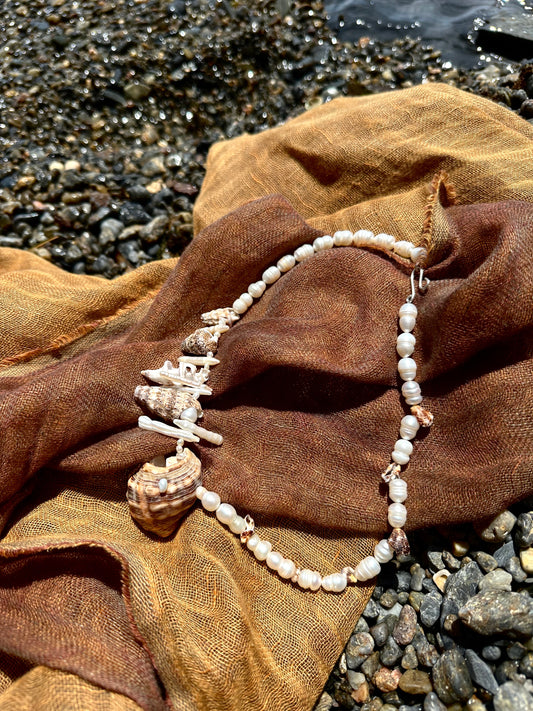 BEA NECKLACE