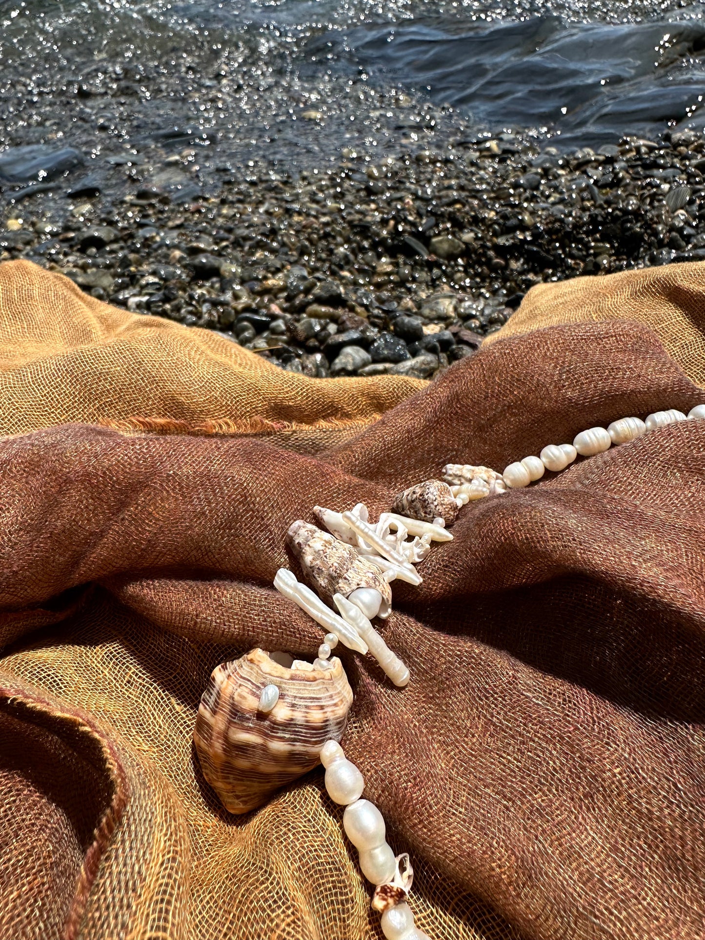 BEA NECKLACE