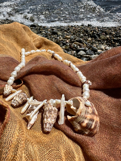 BEA NECKLACE