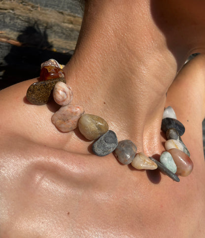 ROCKY NECKLACE