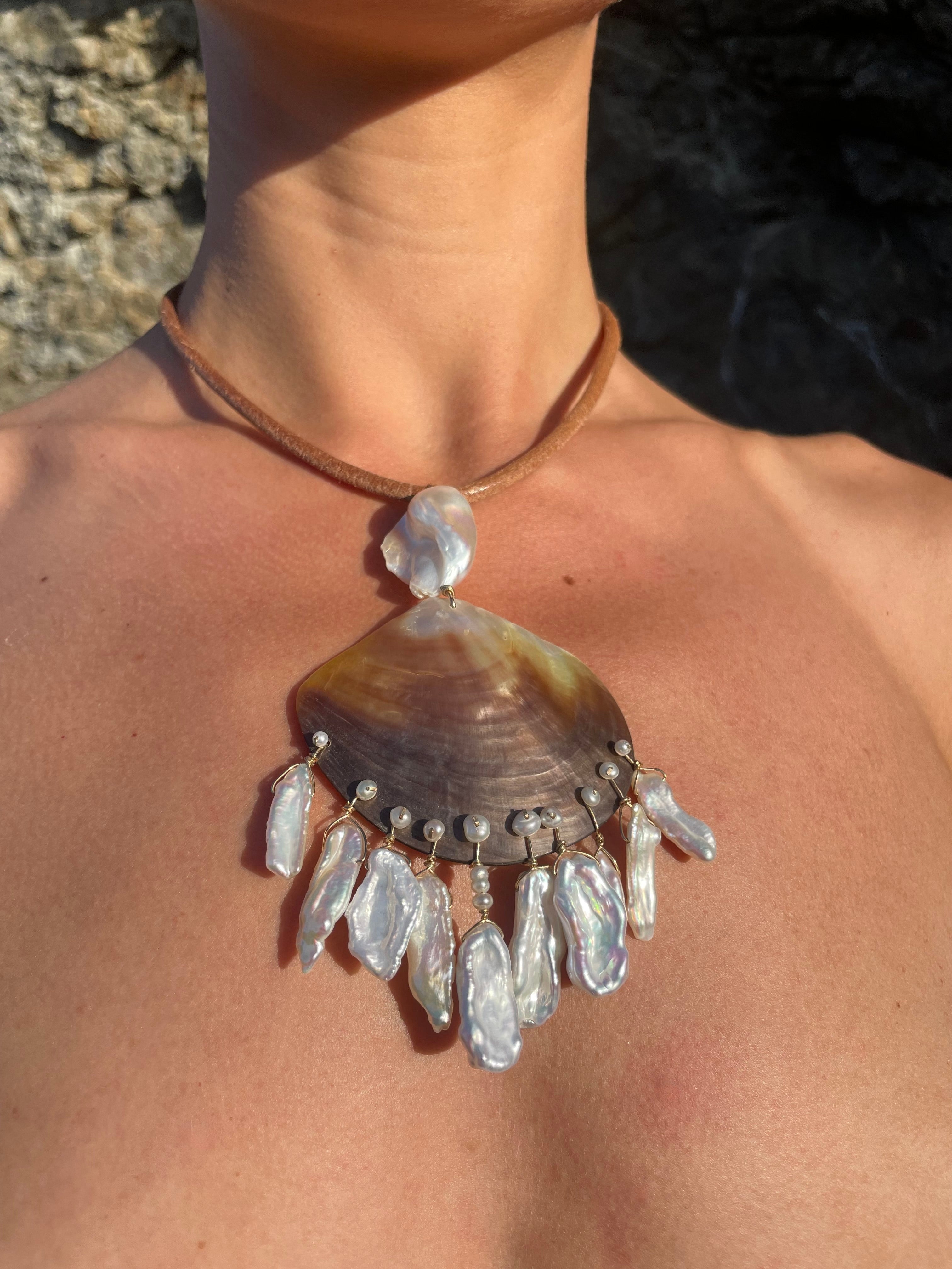 COGNAC NECKLACE