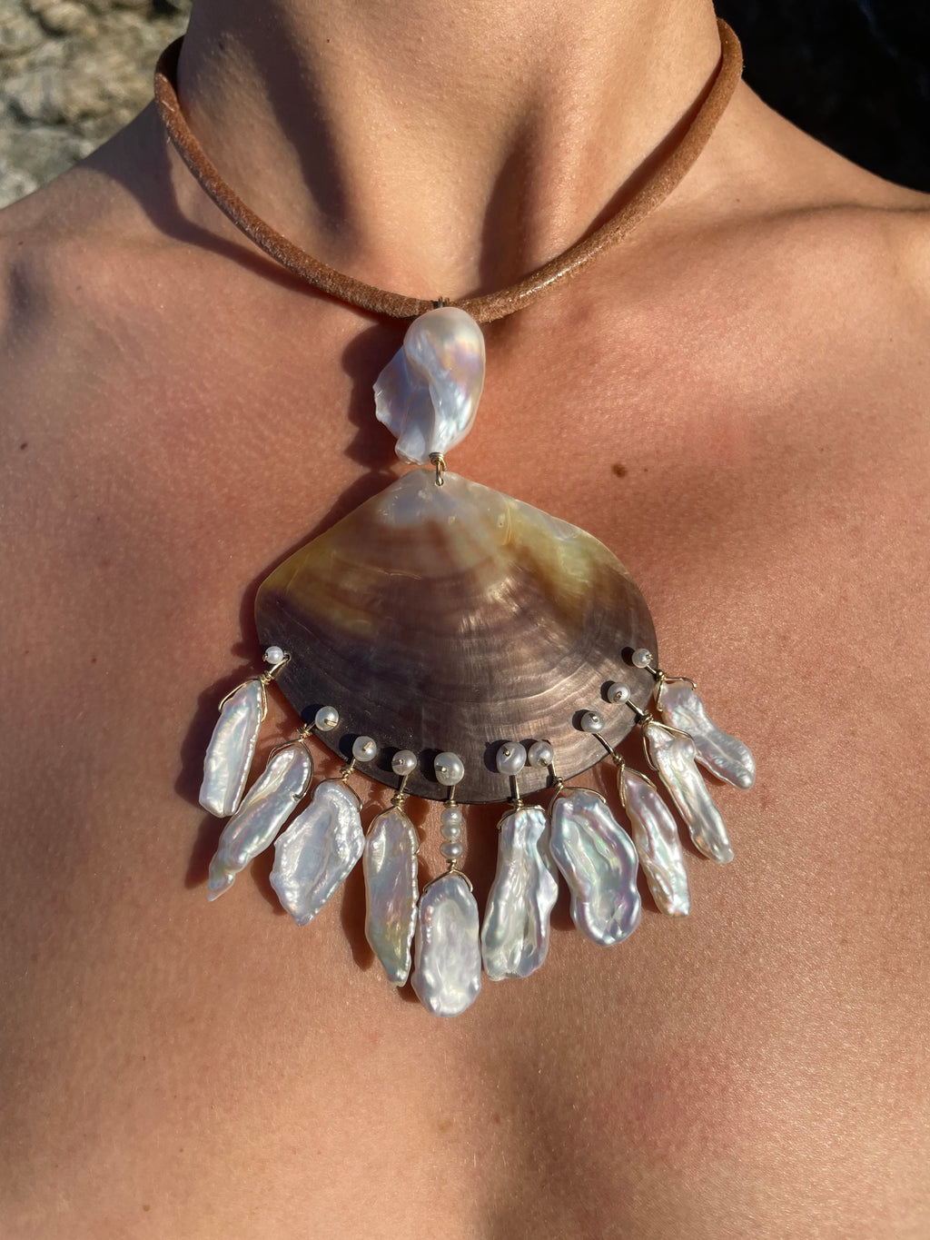 COGNAC NECKLACE