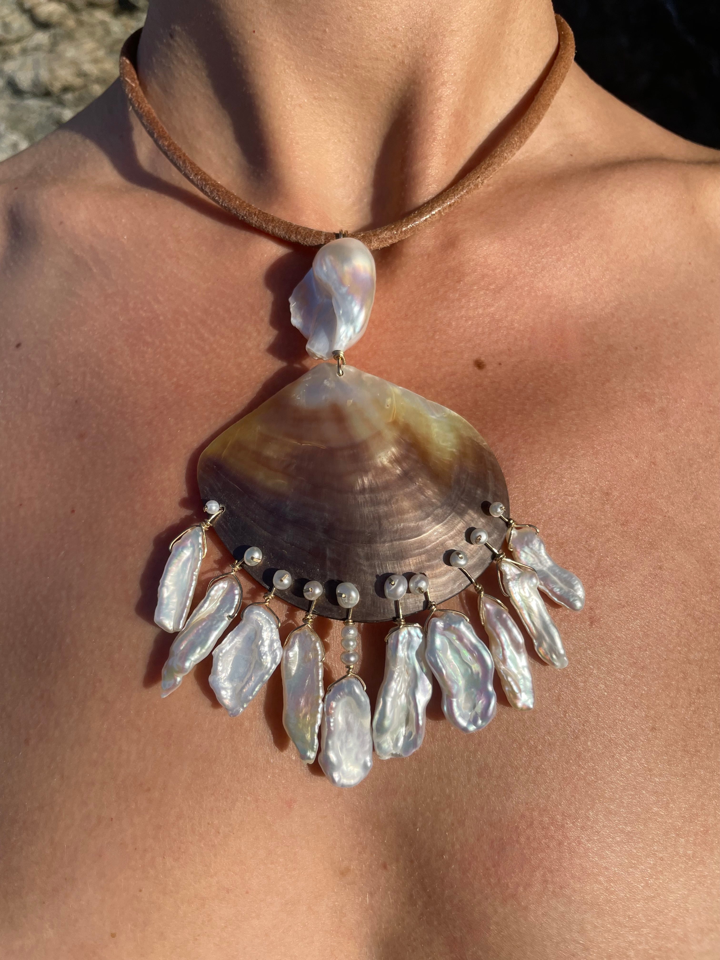 COGNAC NECKLACE