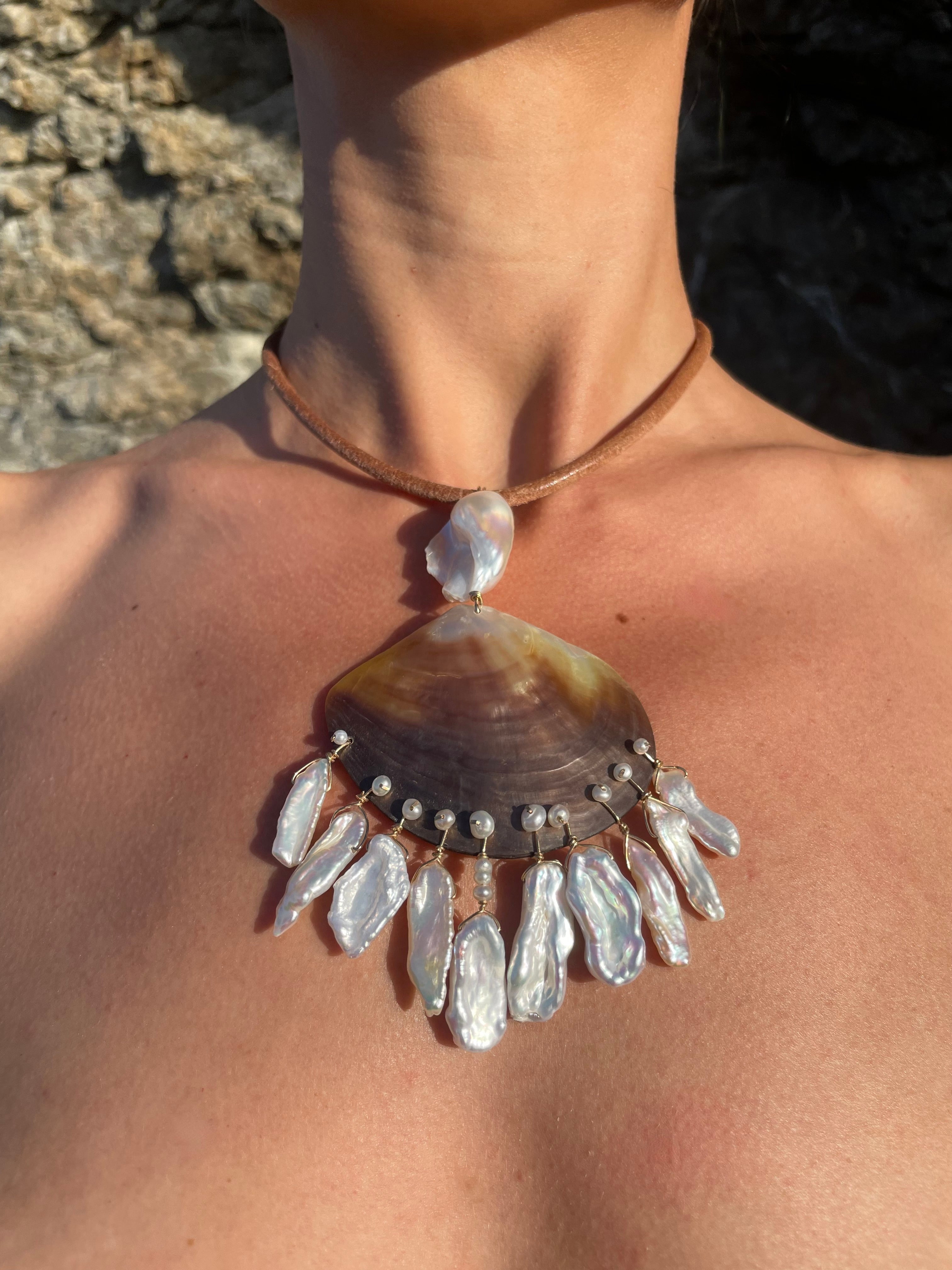 COGNAC NECKLACE