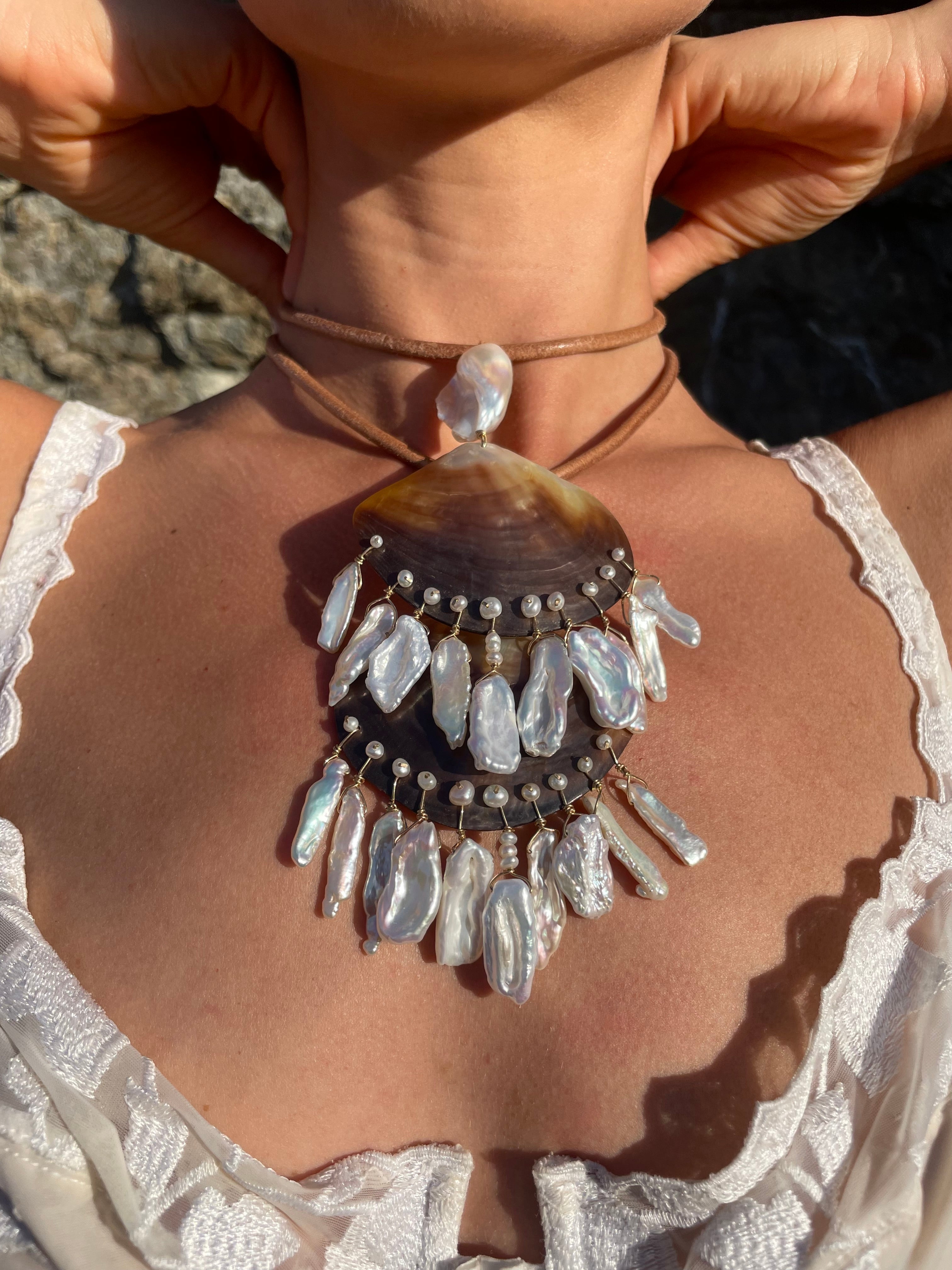 COGNAC NECKLACE