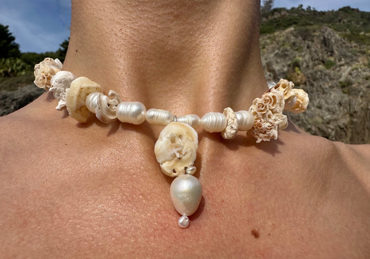 LOLO NECKLACE