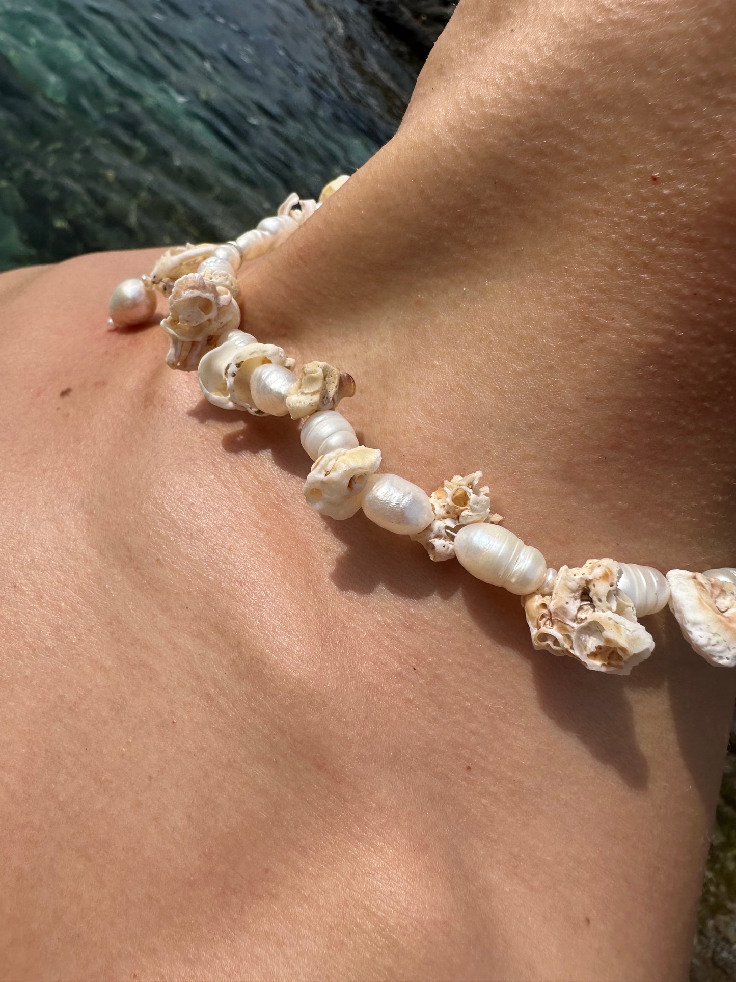 LOLO NECKLACE