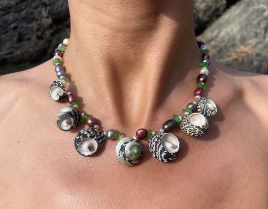 SNAILS NECKLACE