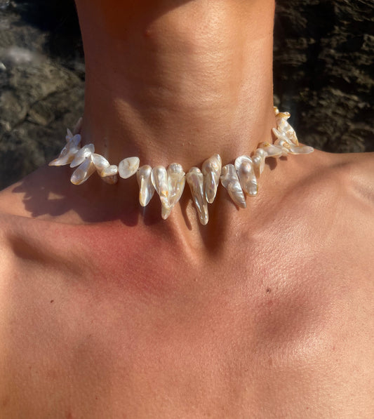 CATALEYA NECKLACE