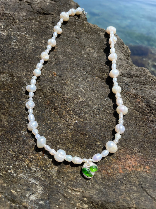TWAN NECKLACE