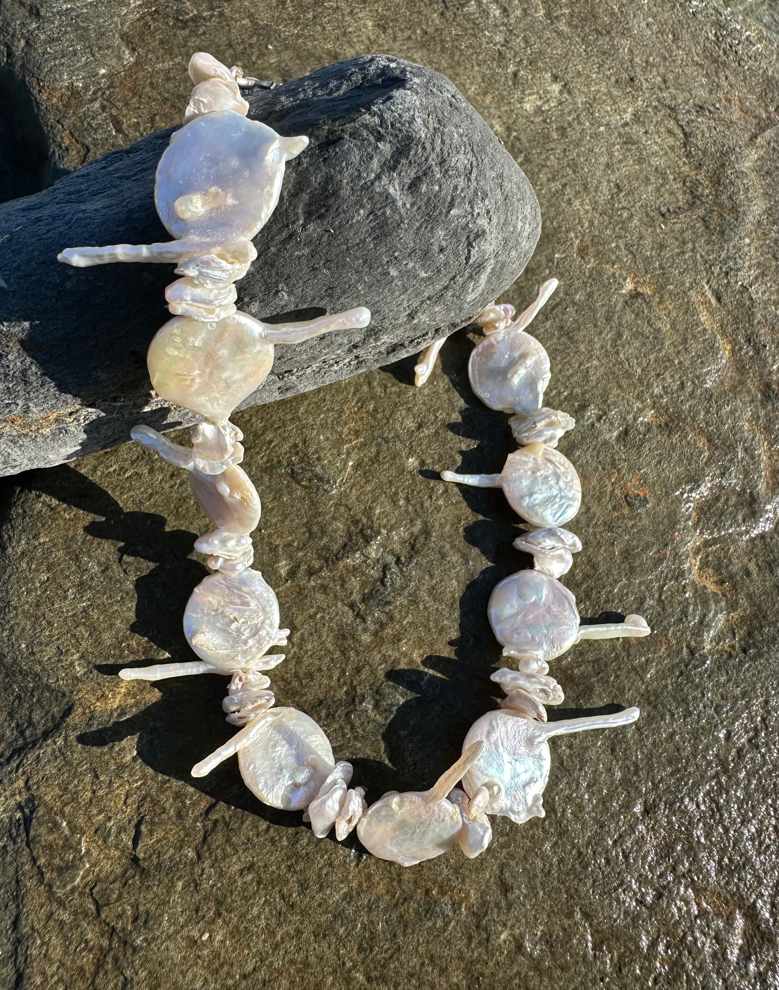 LINEA NECKLACE