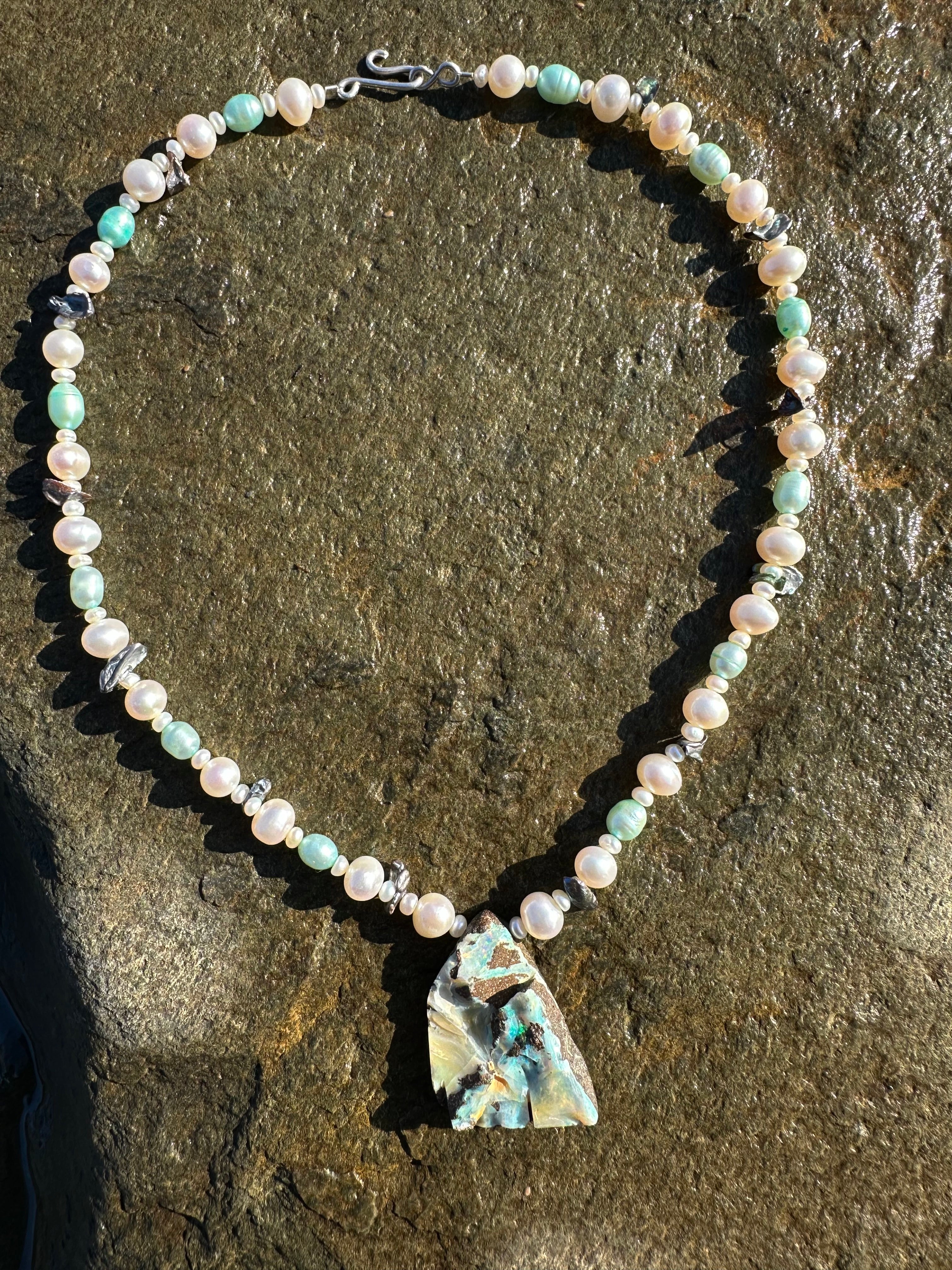 JULI NECKLACE