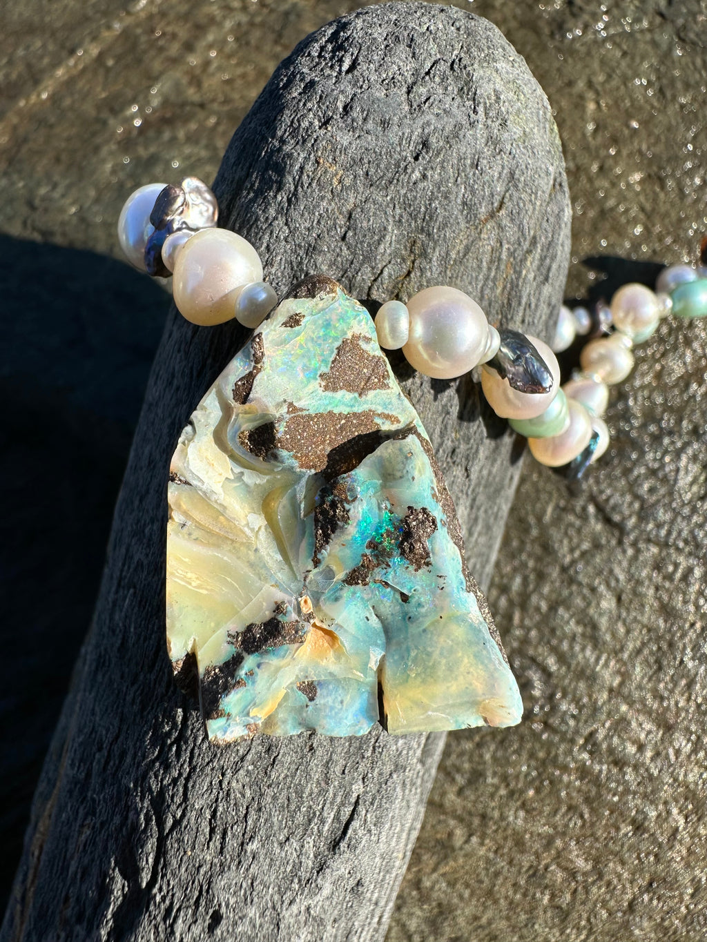 JULI NECKLACE