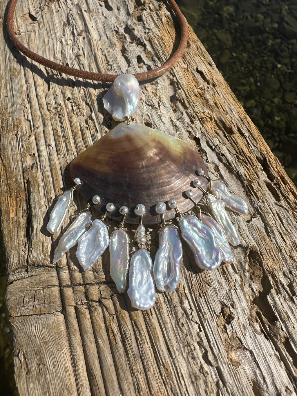 COGNAC NECKLACE
