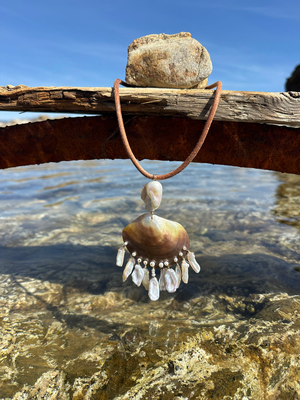 COGNAC NECKLACE