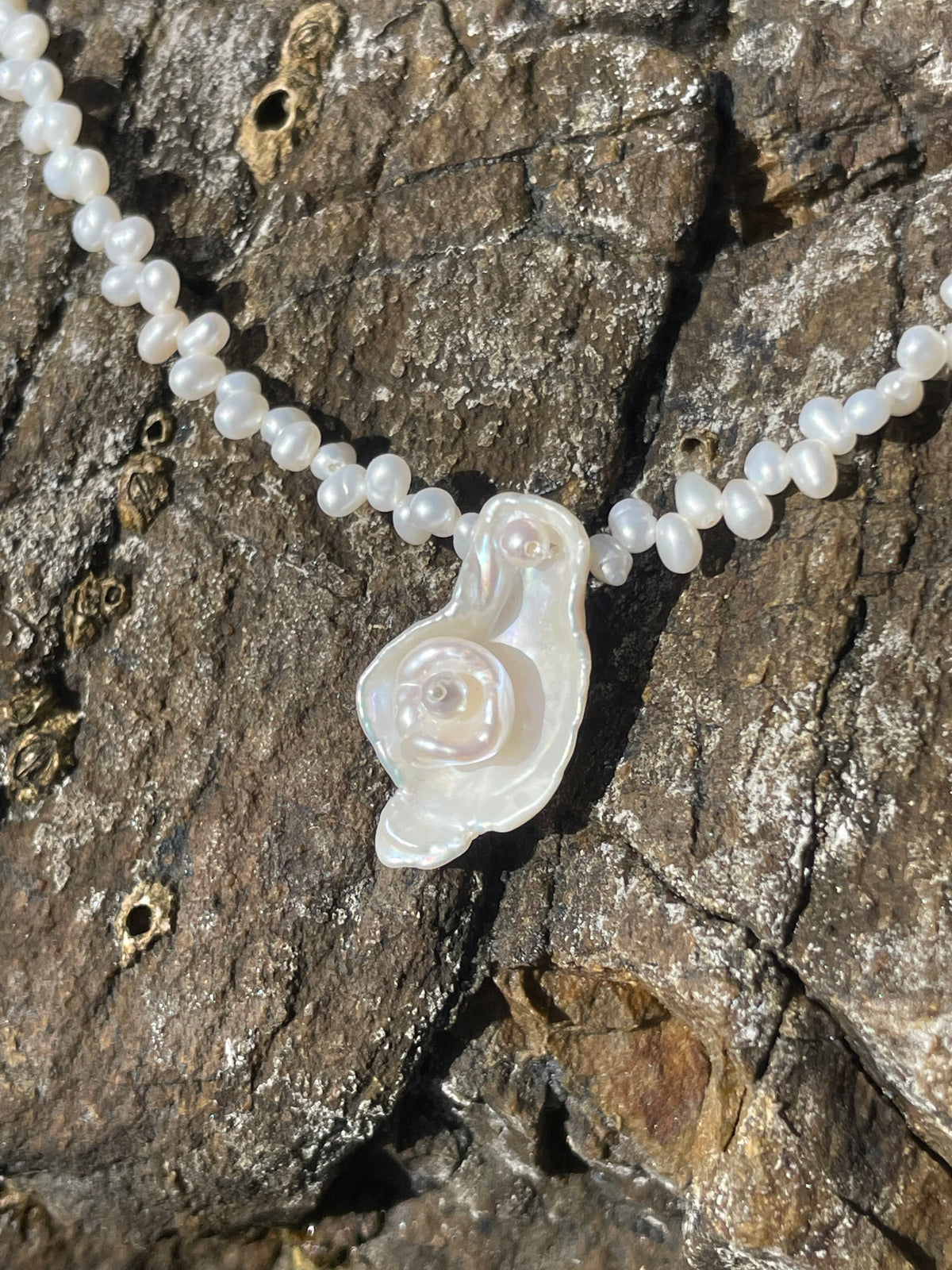EVY NECKLACE