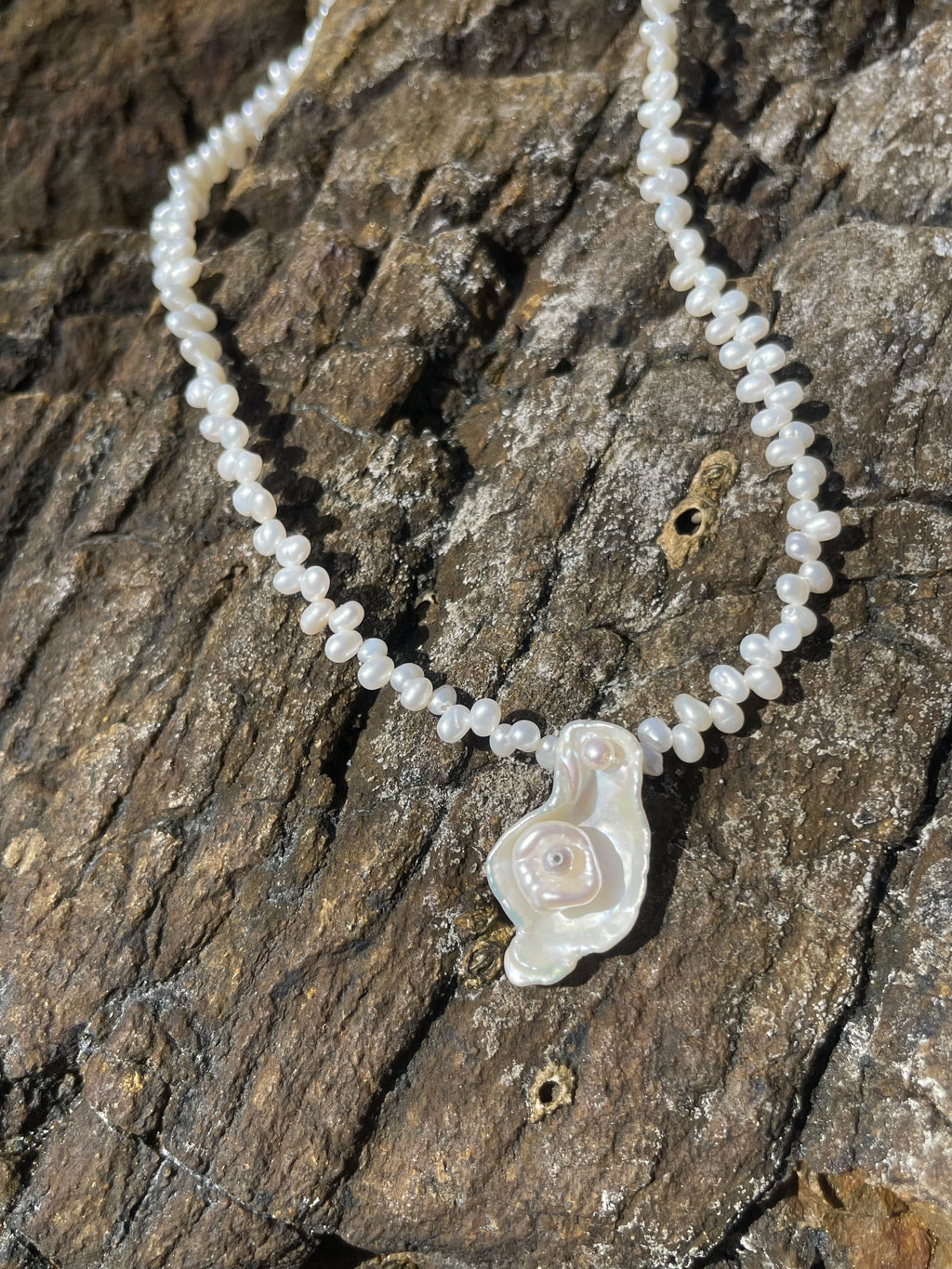 EVY NECKLACE