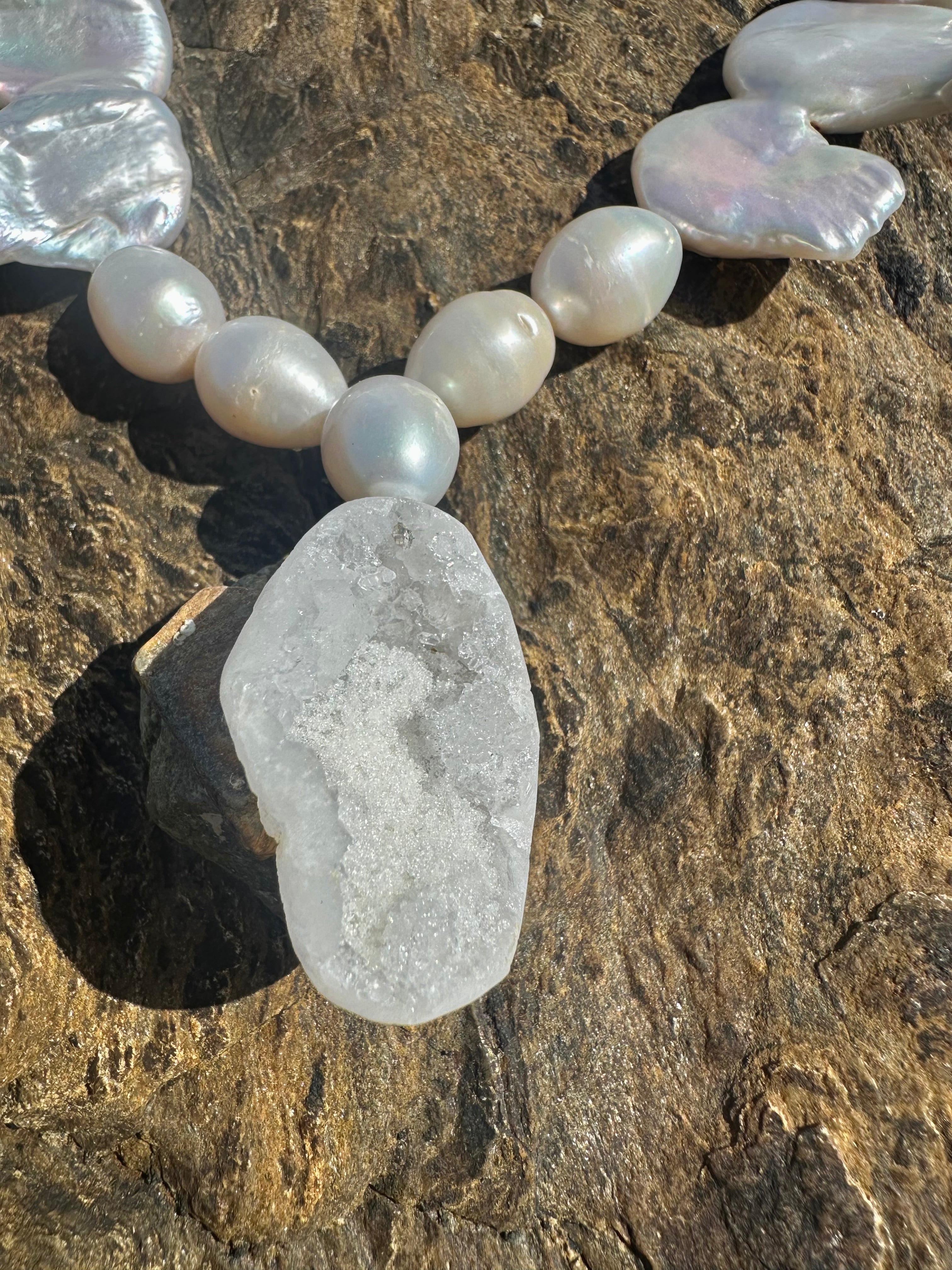 GWENDOLYN NECKLACE