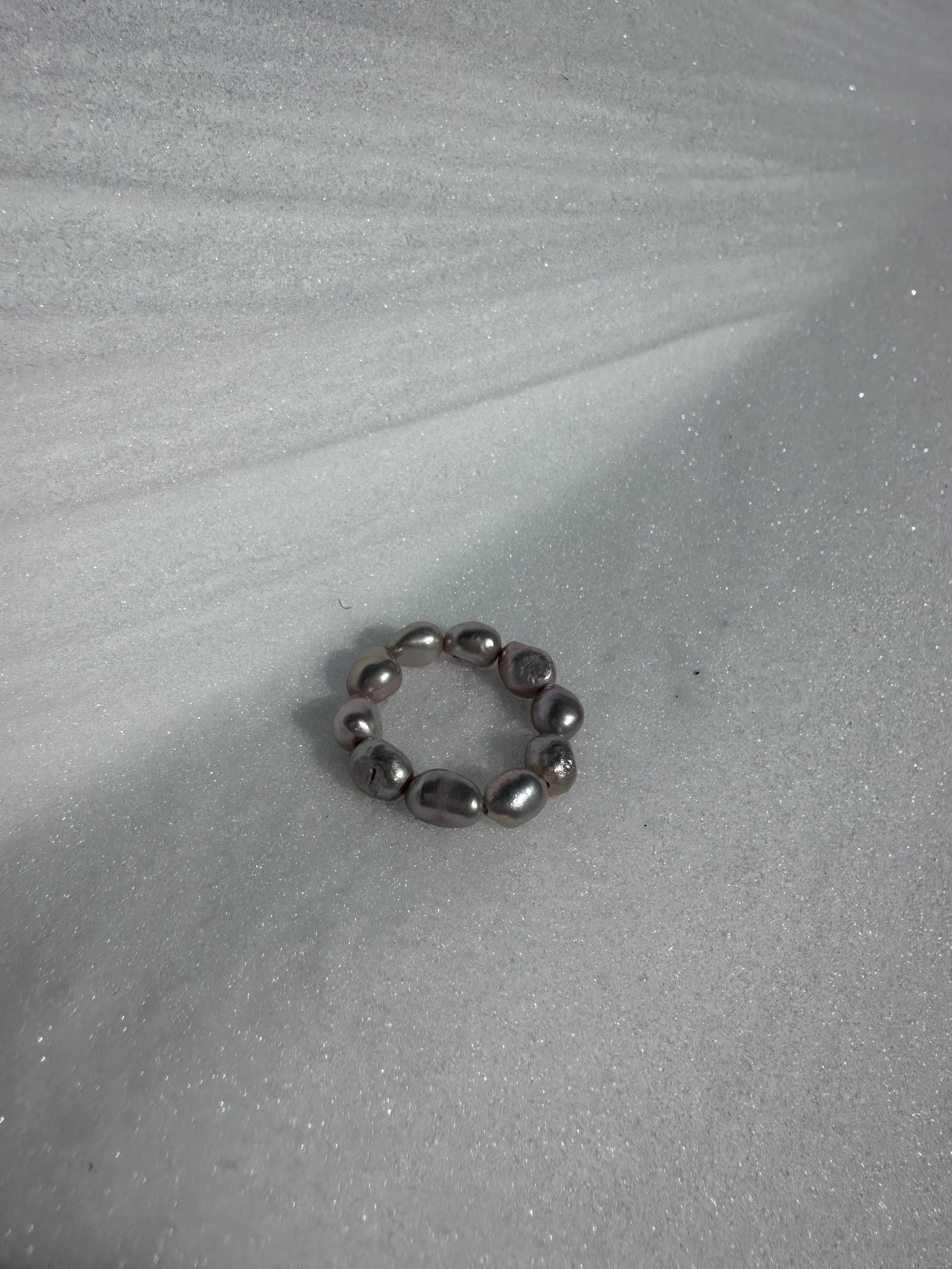 GREY RING