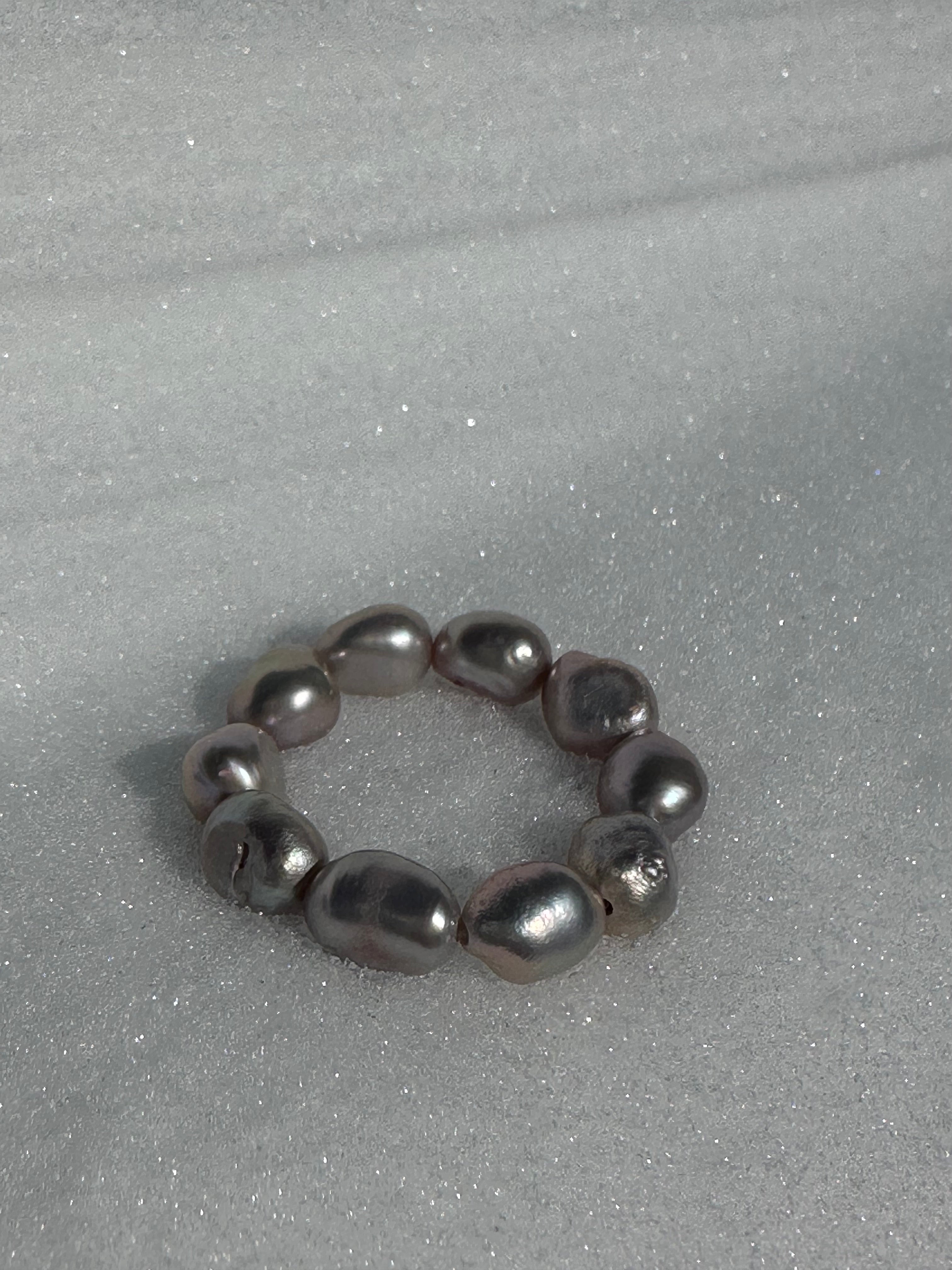 GREY RING